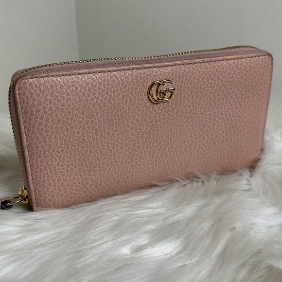💯 Authentic Gucci GG Long Zipped Around Leather Wallet 🍀 - Picture 1 of 15